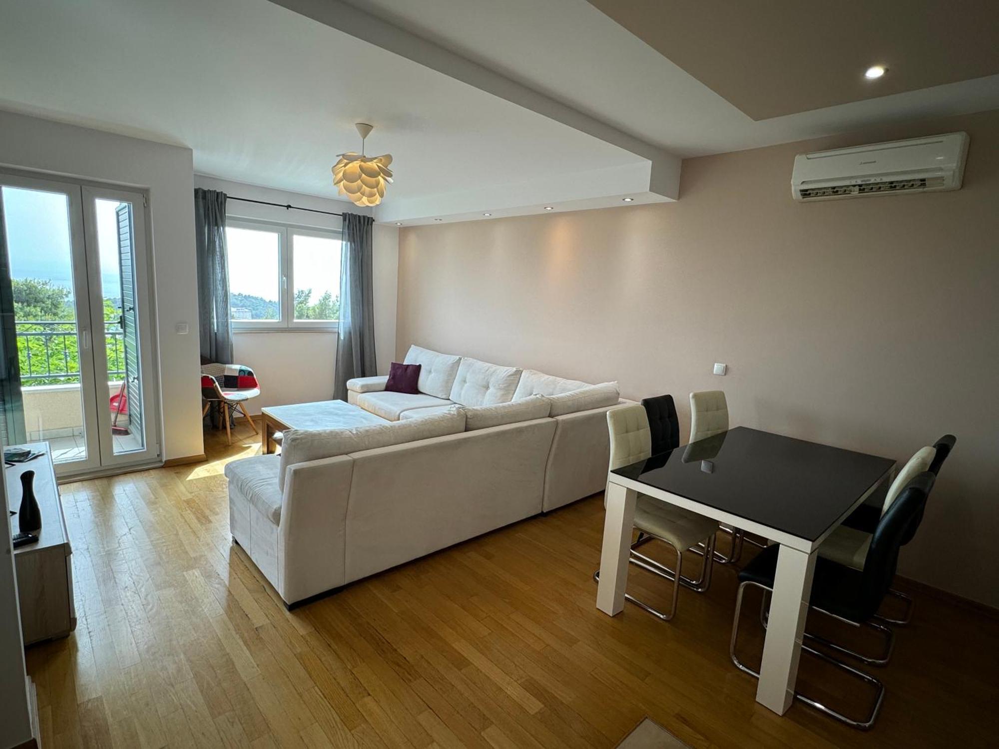 Apartment Aurea *